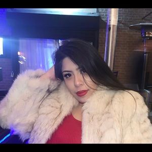 Meet your Posher, Kay